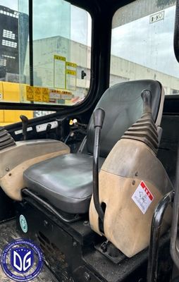 เครื่องขุดหิน Caterpillar ที่ใช้แล้วขนาด 303.5 3.5 ตัน ที่มีความน่าเชื่อถือ