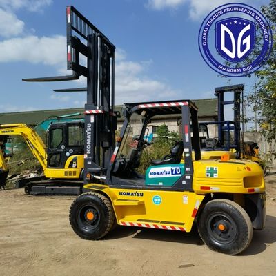 7 ตัน ใช้ Komatsu โฟร์คลิฟต์ สไตล์เครื่องจักรกล