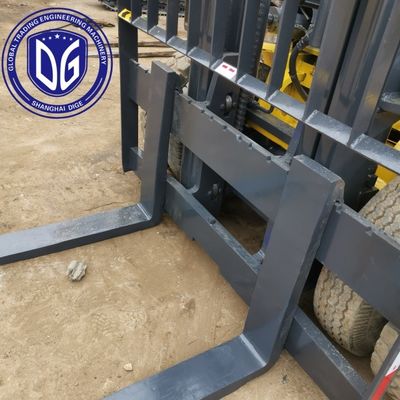 7 ตัน ใช้ Komatsu โฟร์คลิฟต์ สไตล์เครื่องจักรกล