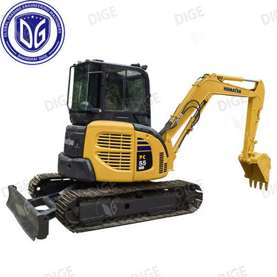 เครื่องขุดไฮดรอลิก Komatsu PC55 เครื่องขุด 4D88E-6 เครื่องยนต์แบบและการสร้างที่ทนทานสําหรับงานหนัก