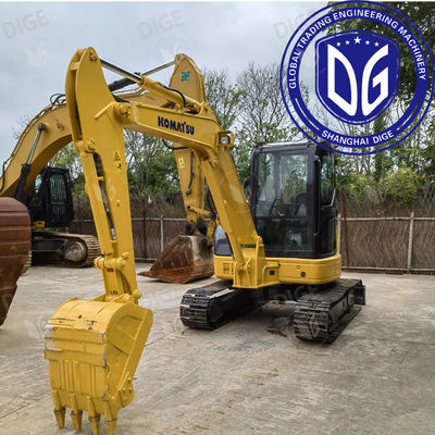 เครื่องขุดไฮดรอลิก Komatsu PC55 เครื่องขุด 4D88E-6 เครื่องยนต์แบบและการสร้างที่ทนทานสําหรับงานหนัก