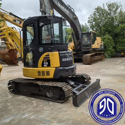 เครื่องขุดไฮดรอลิก Komatsu PC55 เครื่องขุด 4D88E-6 เครื่องยนต์แบบและการสร้างที่ทนทานสําหรับงานหนัก