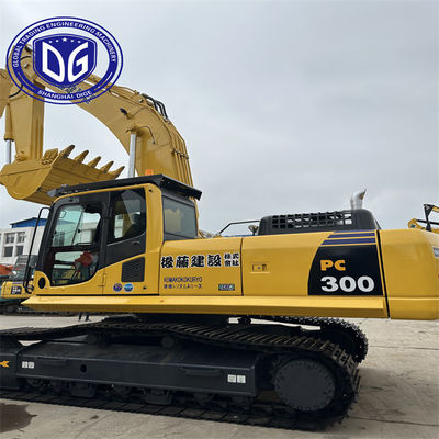 เครื่องขุด Komatsu PC300 ที่มีประสิทธิภาพไม่แพ้ใคร สําหรับความต้องการในการก่อสร้าง