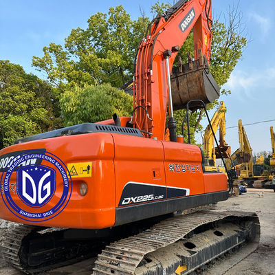 ขายเครื่องขุด Doosan DX225 ขนาด 22.5 ตัน เกือบใหม่และอยู่ในสภาพดีเยี่ยม