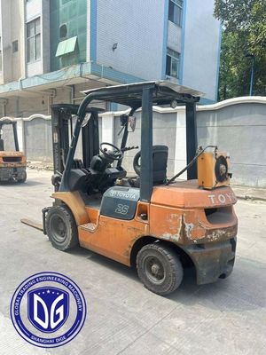 2.5t 8FDA25 โตโยต้า ใช้ Forklift เครื่องไฮดรอลิกแรงใช้ Forklift
