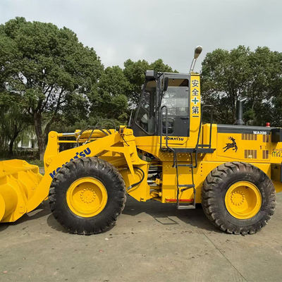 เครื่องบรรทุกยี่ห้อญี่ปุ่น Komatsu WA320 เครื่องบรรทุกยี่ห้อที่ใช้สําหรับเครื่องมือก่อสร้าง Komatsu