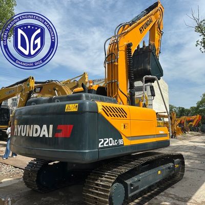 รถขุด Hyundai 220LC-9S มือสอง พร้อมส่งเครื่องยนต์ Cummins ไปออมัน