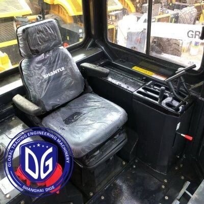 จีน ขายร้อนใช้ Shantui SD32 บูลโดเซอร์พลังงานสูง Shantui 320HP เครื่องก่อสร้างภาระหนักในคลัง