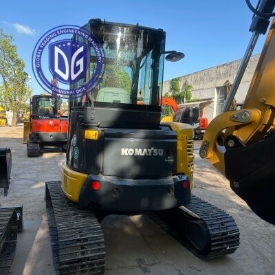 มือสองญี่ปุ่น Komatsu PC40 Mini Excavator 4 ตัน เครื่องขุดไฮดรอลิกขนาดเล็ก เวลาทํางานต่ํา